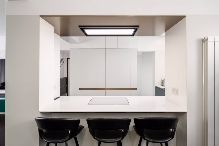 Бар плот в трапезария